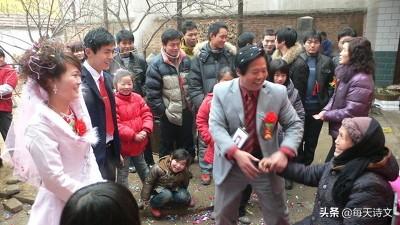 俗话说“唢呐一响全剧末”strong/p
p传奇发服网/strong，是农村白事上最常见的乐器，为何如今良多处所不让吹了呢？